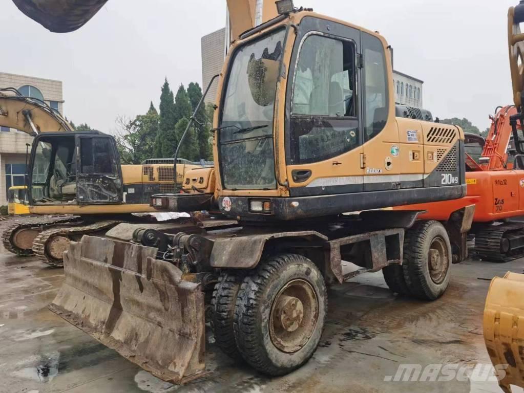 Hyundai R210W-9 Kolesové rýpadlá