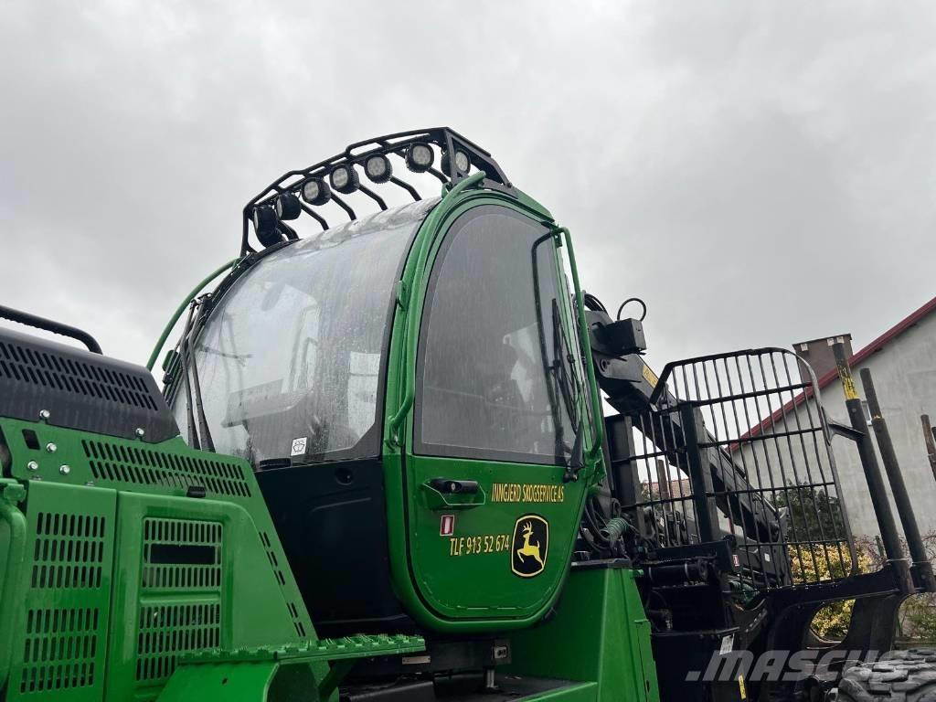 John Deere 1110G Lesné traktory