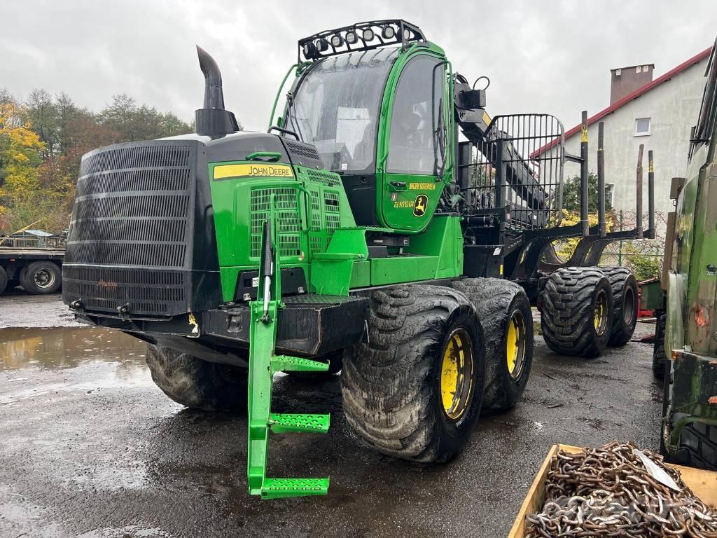 John Deere 1110G Lesné traktory
