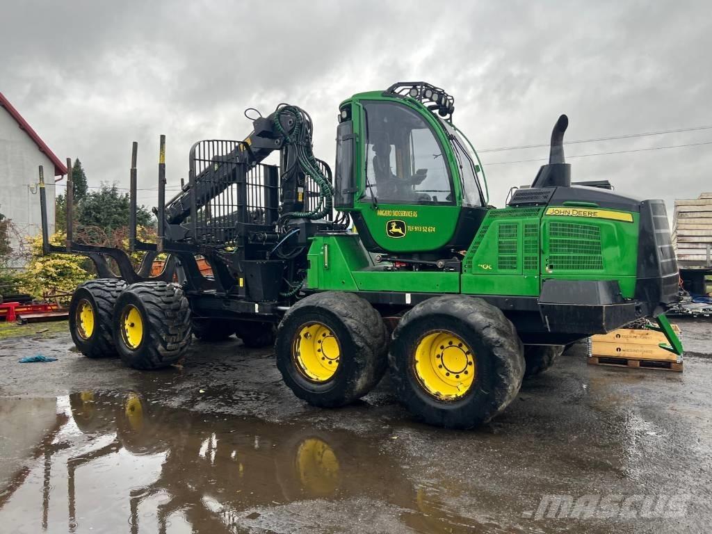 John Deere 1110G Lesné traktory