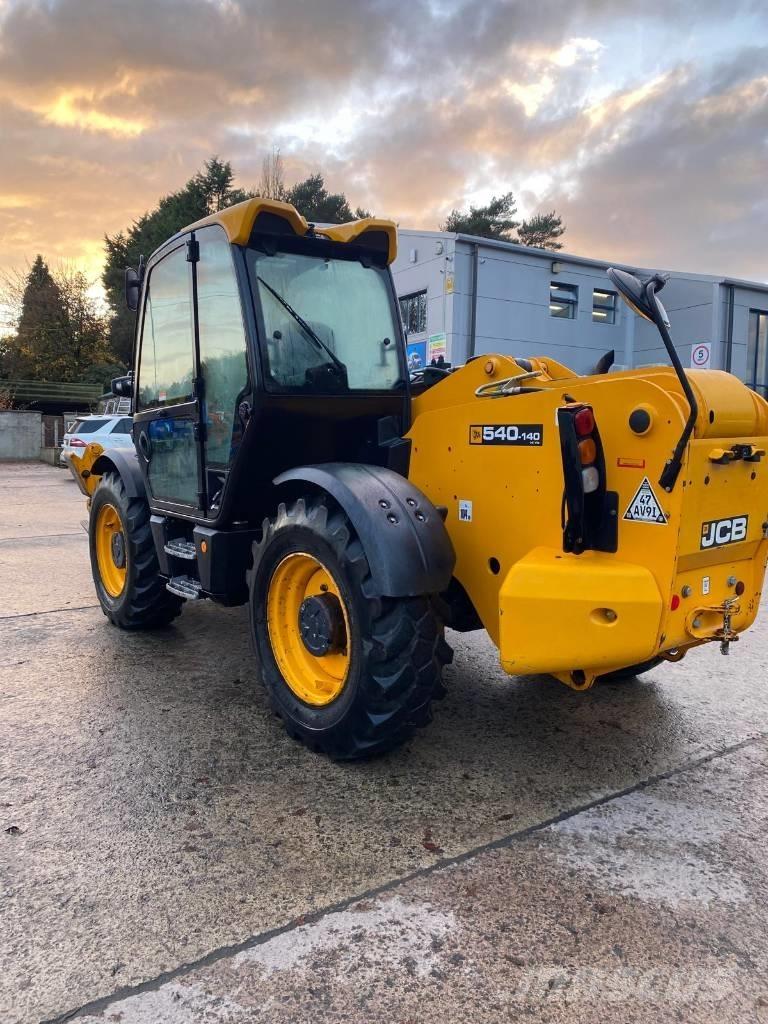 JCB 540-140 Teleskopické manipulátory