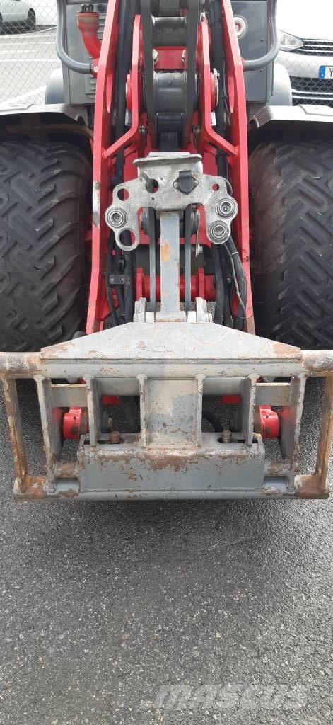 Wiedemann 1380 Šmykom riadené nakladače