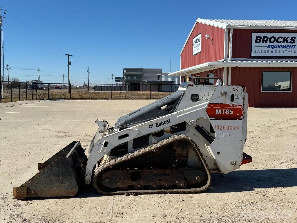 Bobcat MT 85 Šmykom riadené nakladače