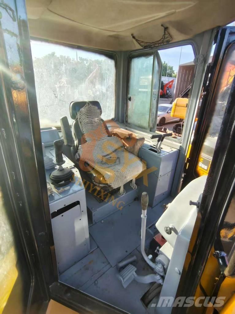 CAT D6G Pásové dozéry
