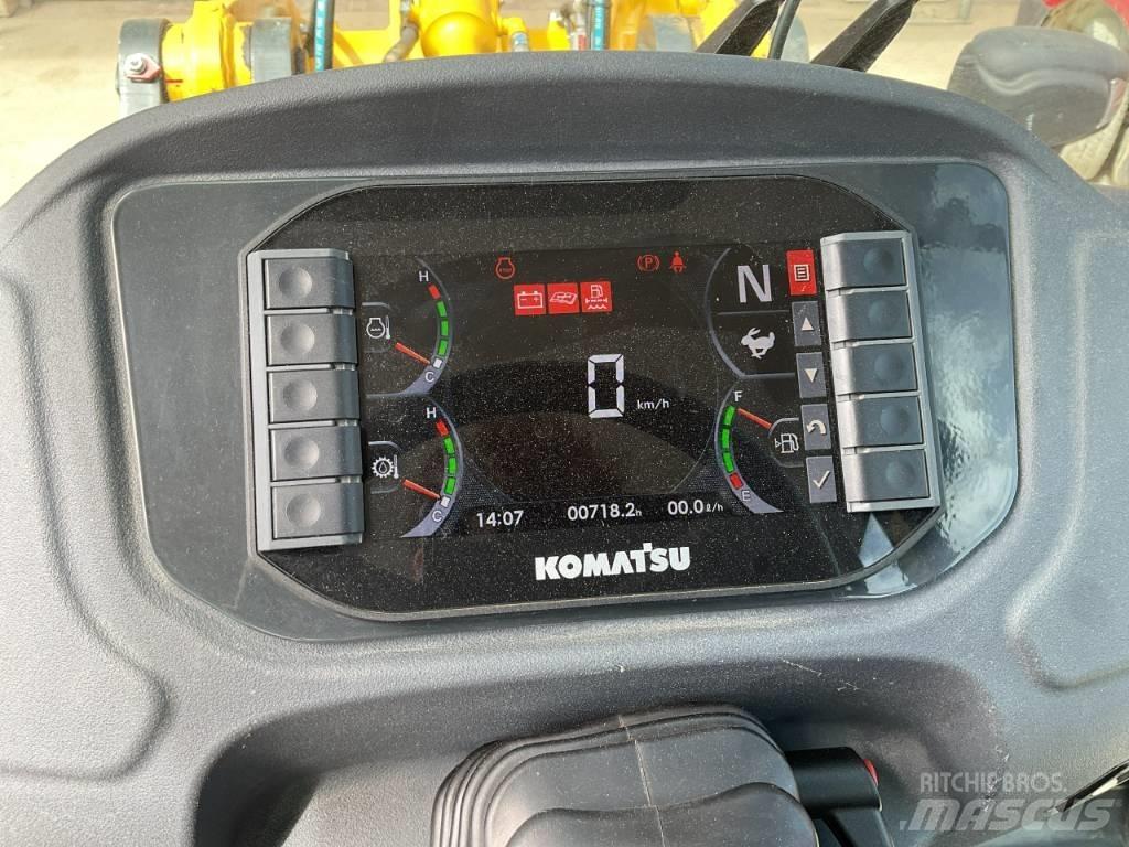 Komatsu WA80M-8 Kolesové nakladače