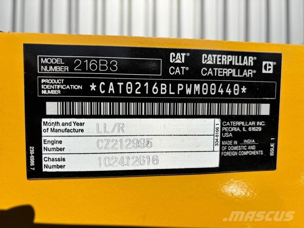 CAT 216B3 Kolesové nakladače