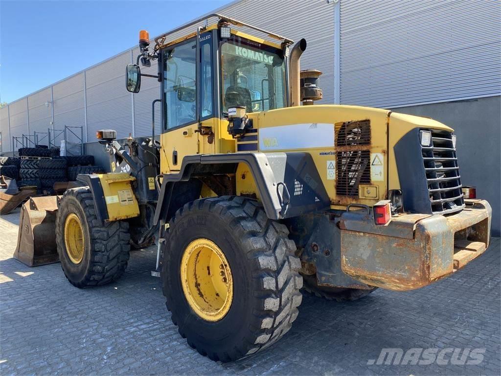 Komatsu WA250PZ-5 Kolesové nakladače