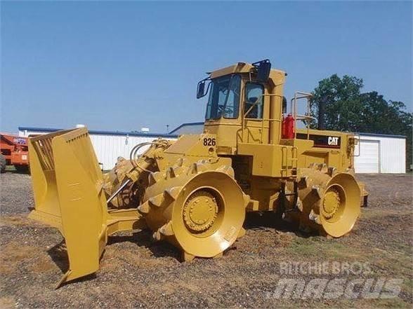 CAT 826C Skládkové kompaktory