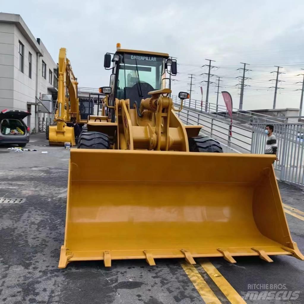 CAT 966 H Kolesové nakladače