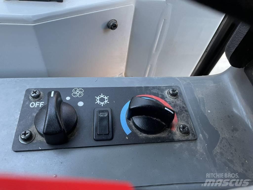 Takeuchi TCR50-2 Pásové sklápače