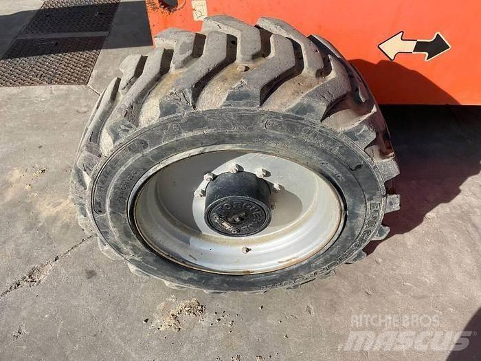 JLG 660 SJ Teleskopické plošiny