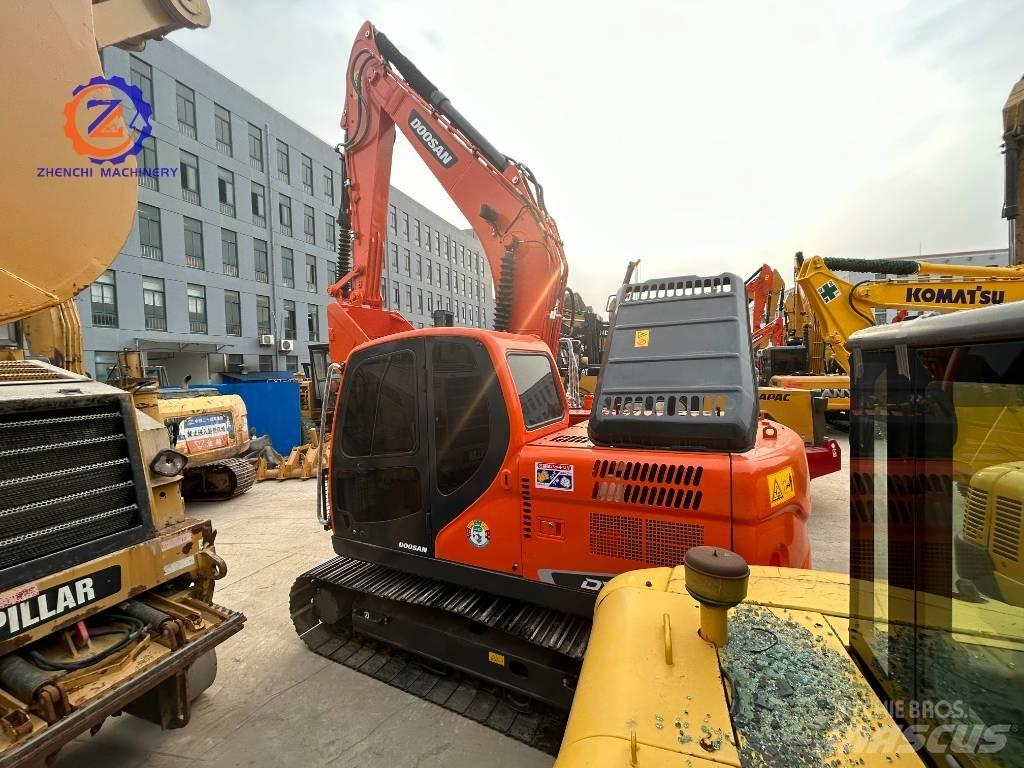 Doosan DX 150 Midi rýpadlá 7 t - 12 t
