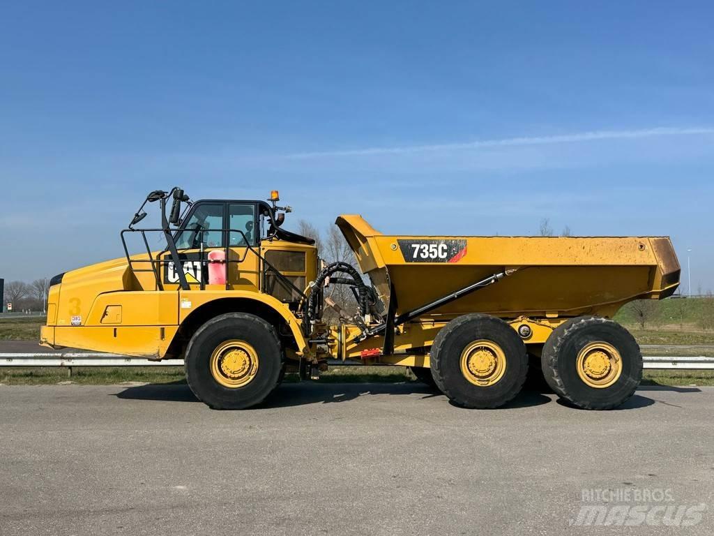 CAT 735C Kĺbové nákladné autá