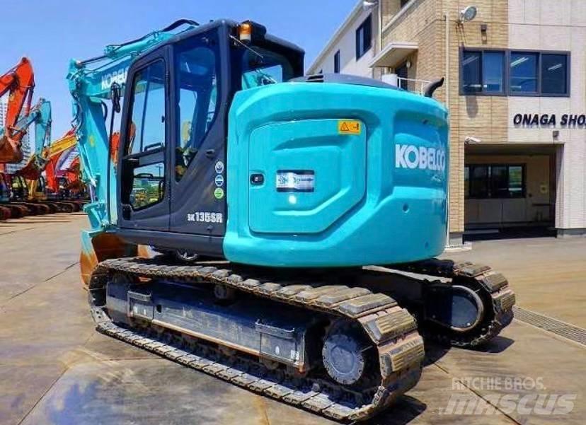 Kobelco SK 135 Midi rýpadlá 7 t - 12 t