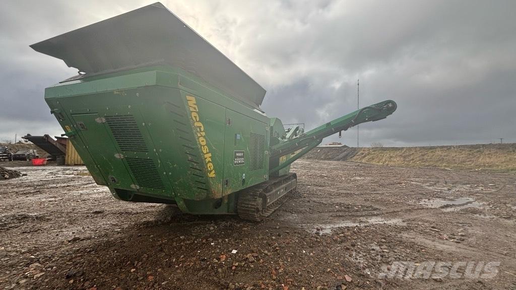 McCloskey J35 Mobilné drviče