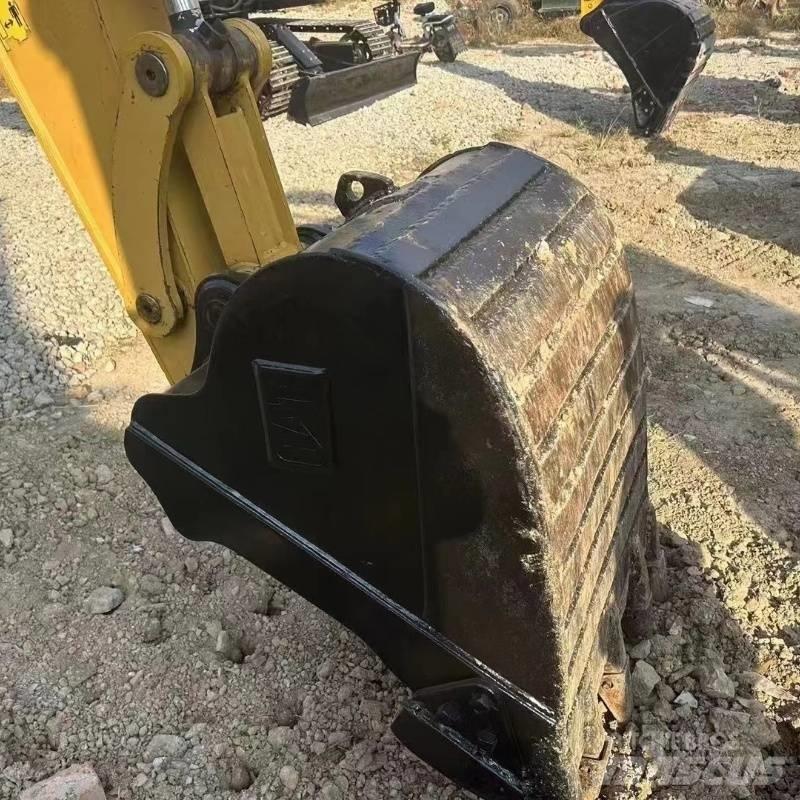 CAT 307 Pásové rýpadlá