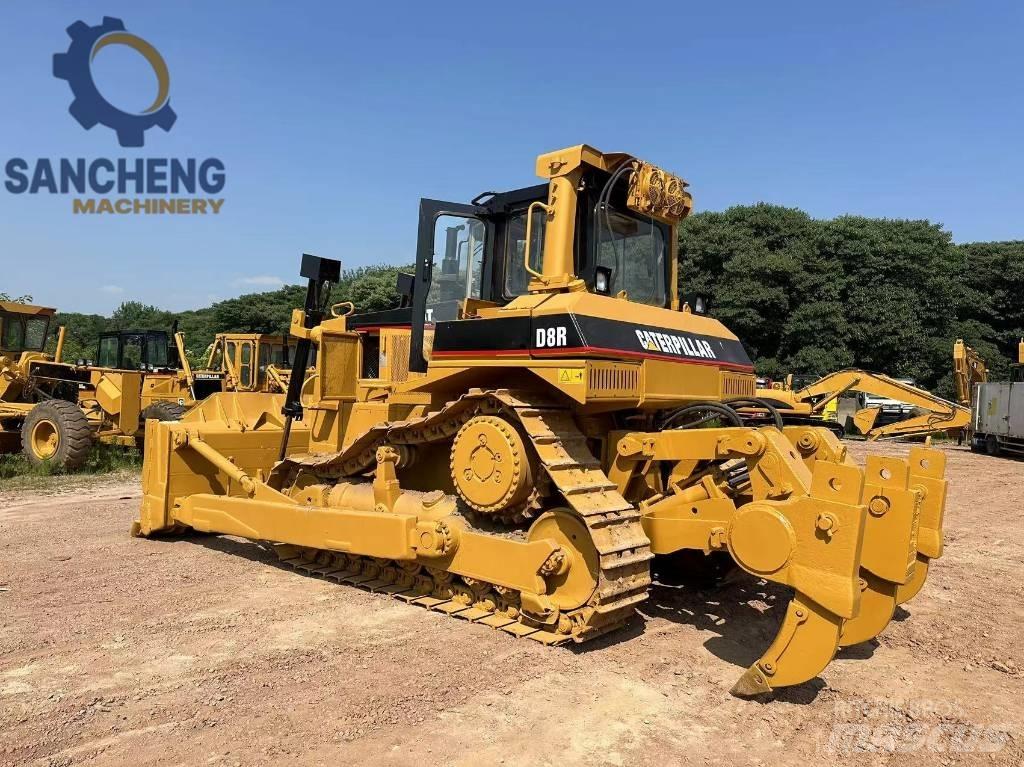 CAT D8R Pásové dozéry