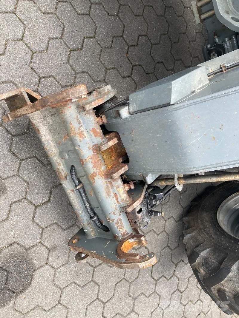 Kramer KT 447 Teleskopické manipulátory
