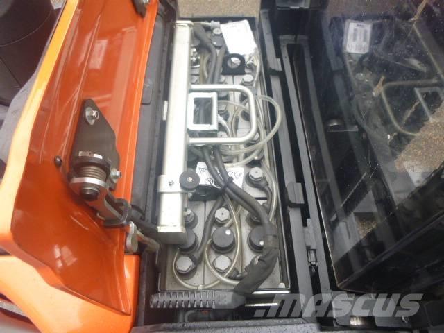 BT SPE 140 L Ručne vedené vysokozdvižné vozíky