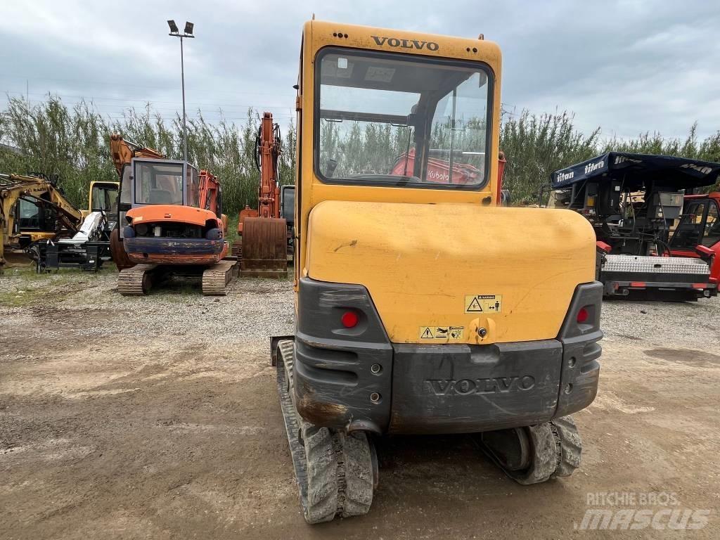 Volvo EC 25 Mini rýpadlá < 7t