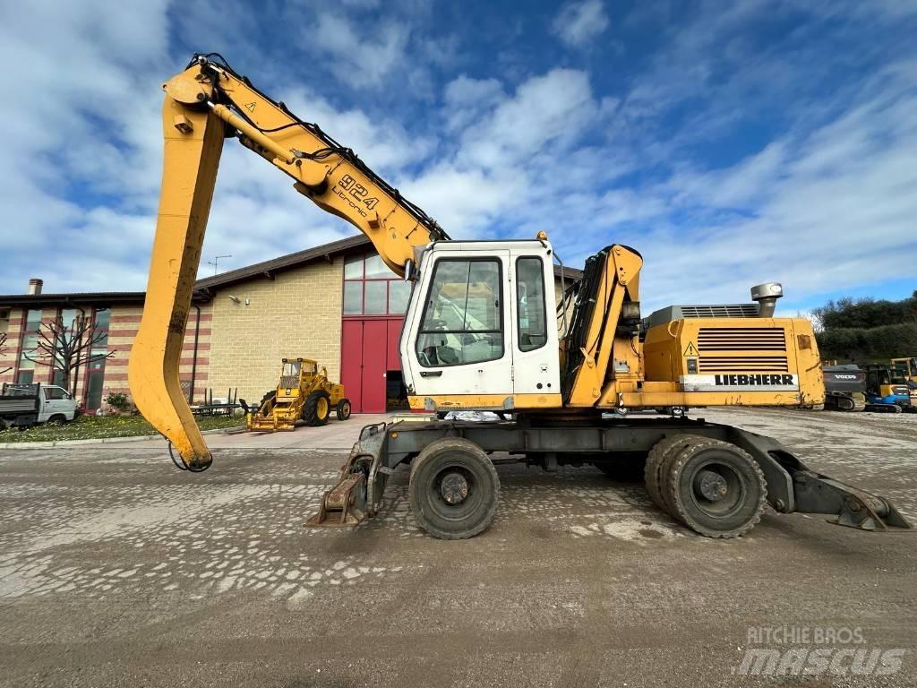 Liebherr A 924 B Stroje pre manipuláciu s odpadom