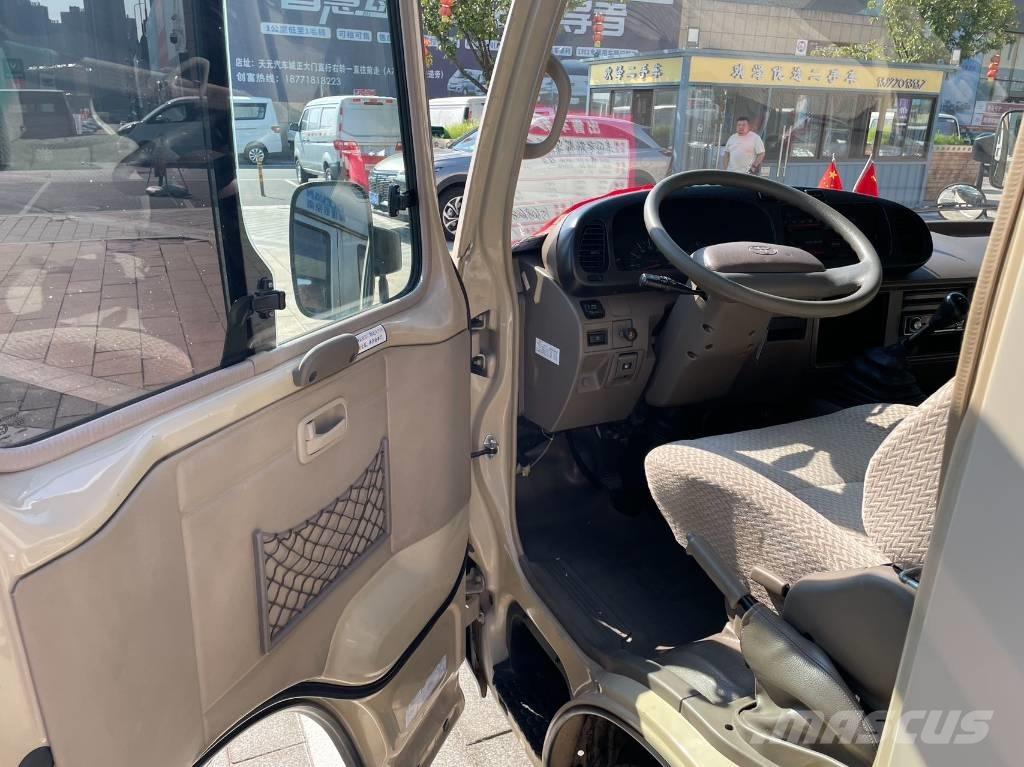 Toyota Coaster Bus Minibusy