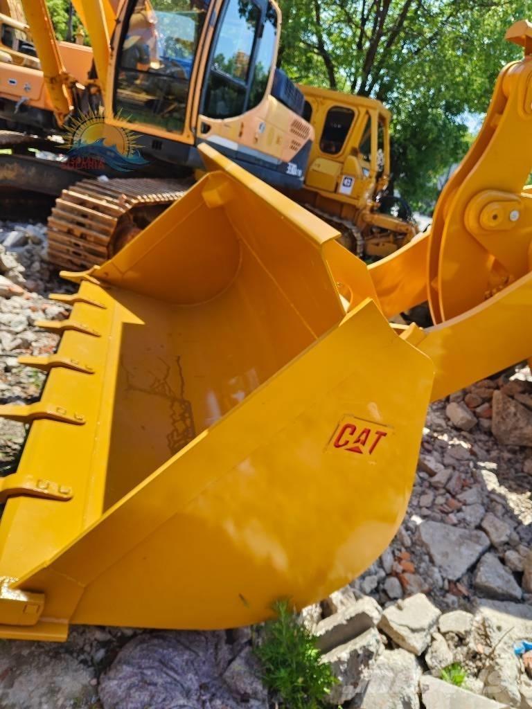 CAT 966 H Kolesové nakladače