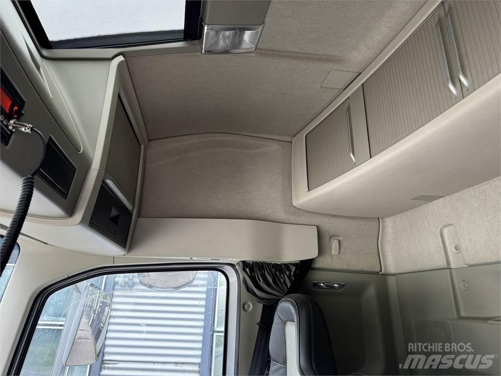 Volvo FH540 8x4 Sklápače