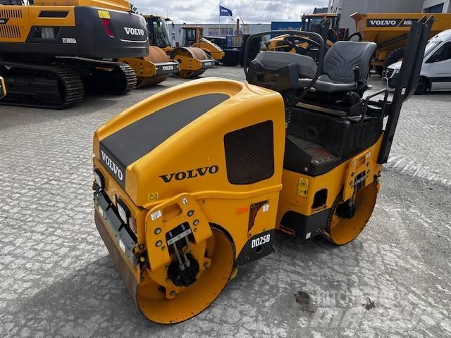 Volvo DD25B Tandemové valce