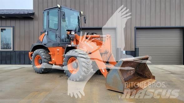 Hitachi ZW80 Kolesové nakladače