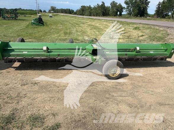 John Deere 120 Žacie stroje