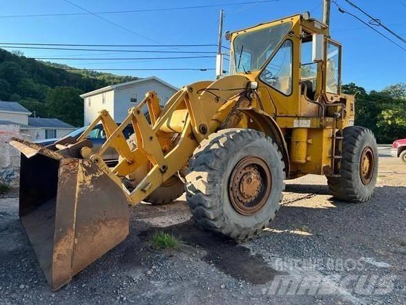 CAT 966 C Kolesové nakladače