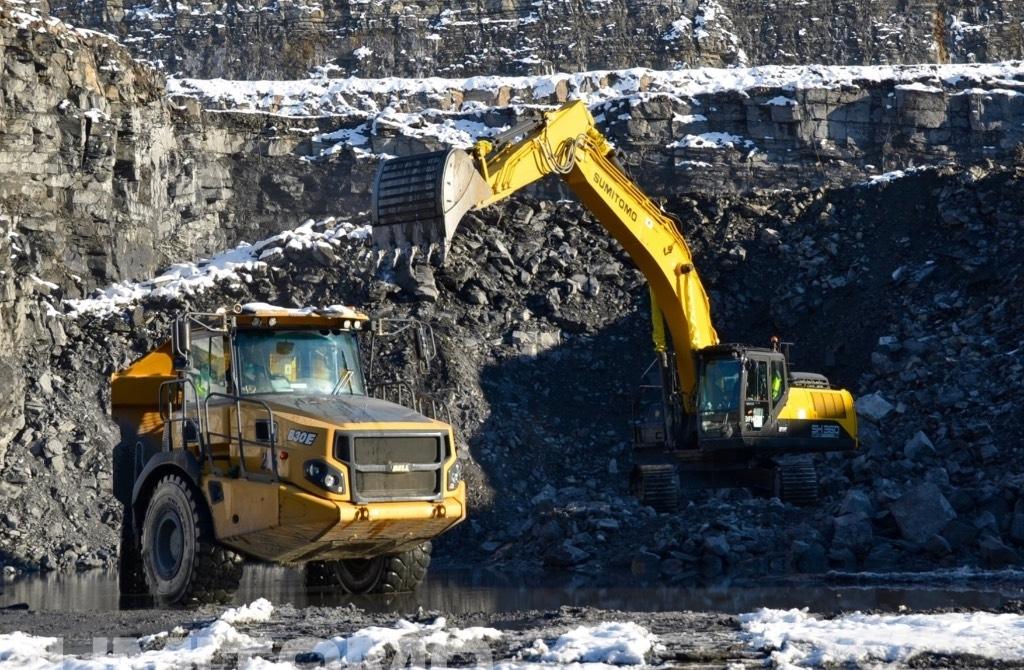 Sumitomo SH360-7 Pásové rýpadlá