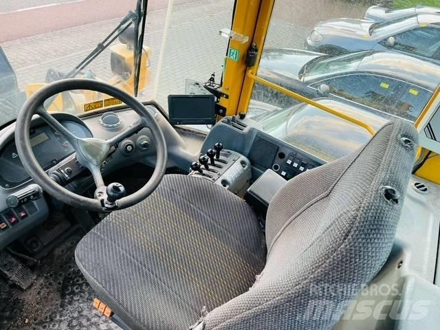 Volvo L90E Kolesové nakladače