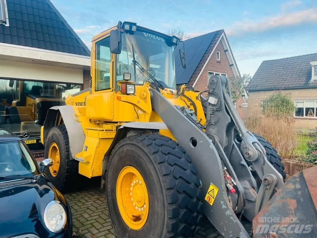 Volvo L90E Kolesové nakladače