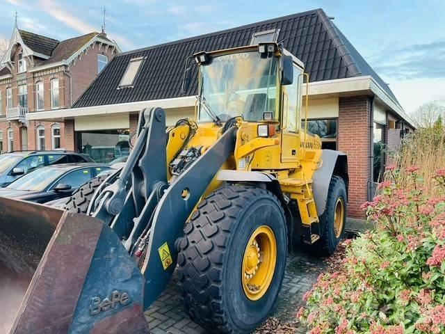 Volvo L90E Kolesové nakladače