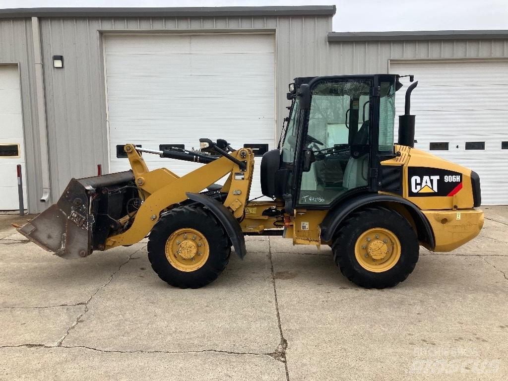 CAT 906 H Kolesové nakladače