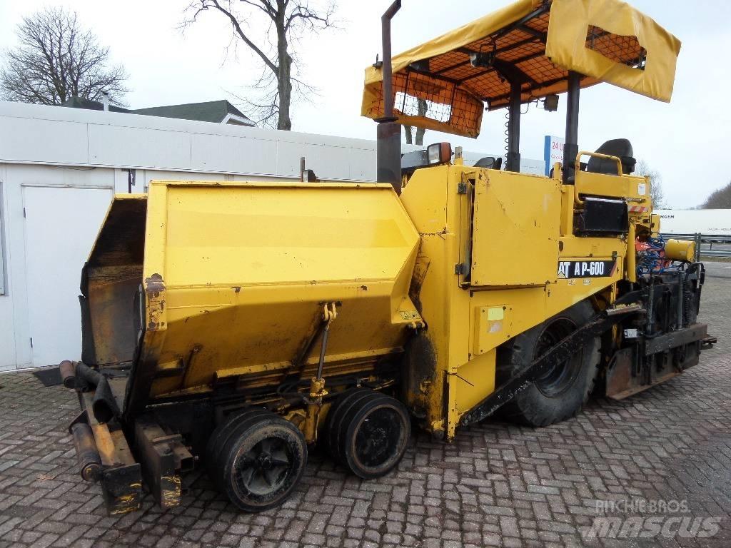 CAT AP 600 Finišéry