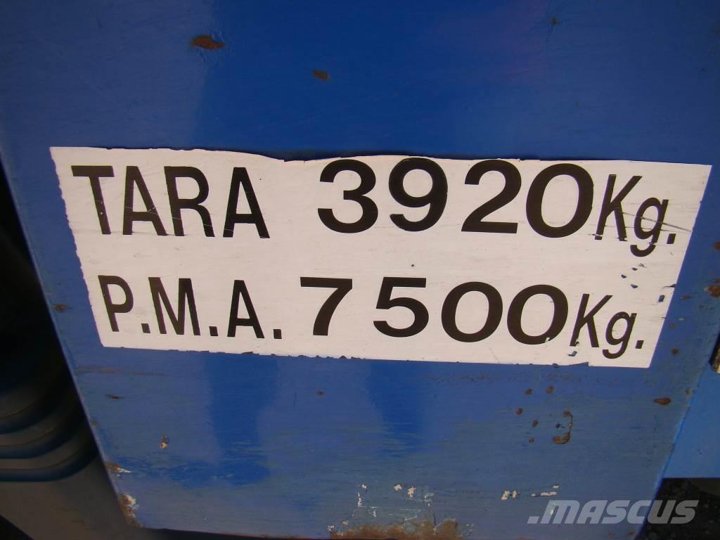 DAF fa 45130 Nákladné vozidlá s bočnou zhrnovacou plachtou