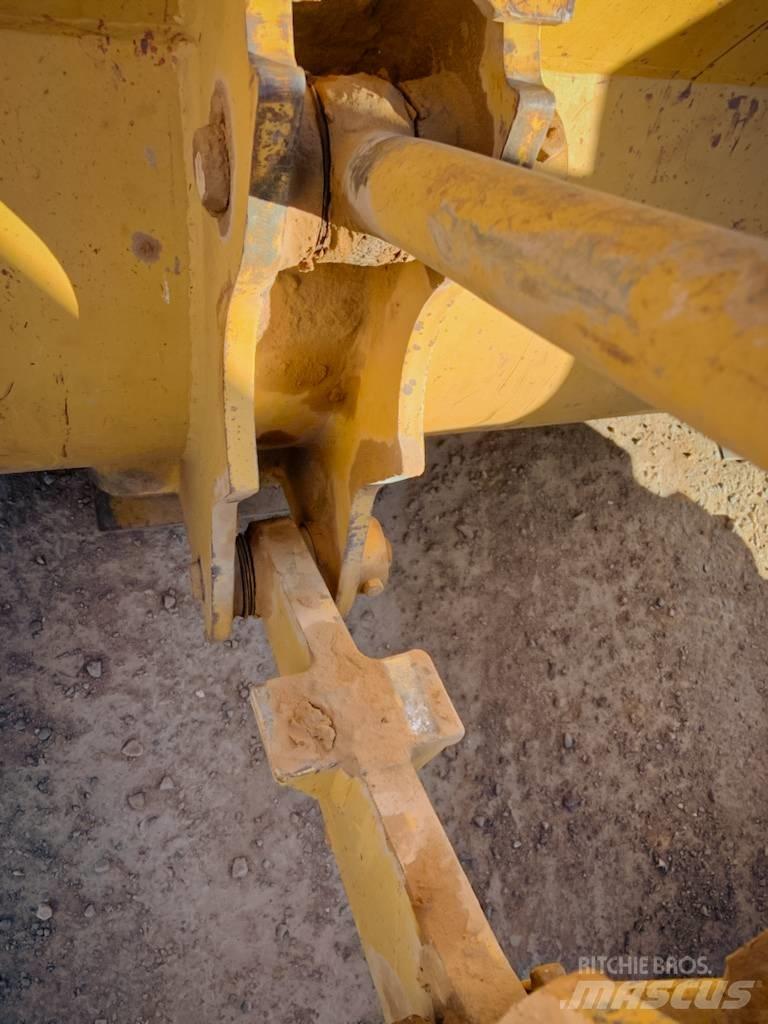 CAT 920 Kolesové nakladače