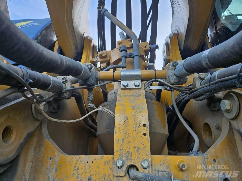 CAT 395 Pásové rýpadlá