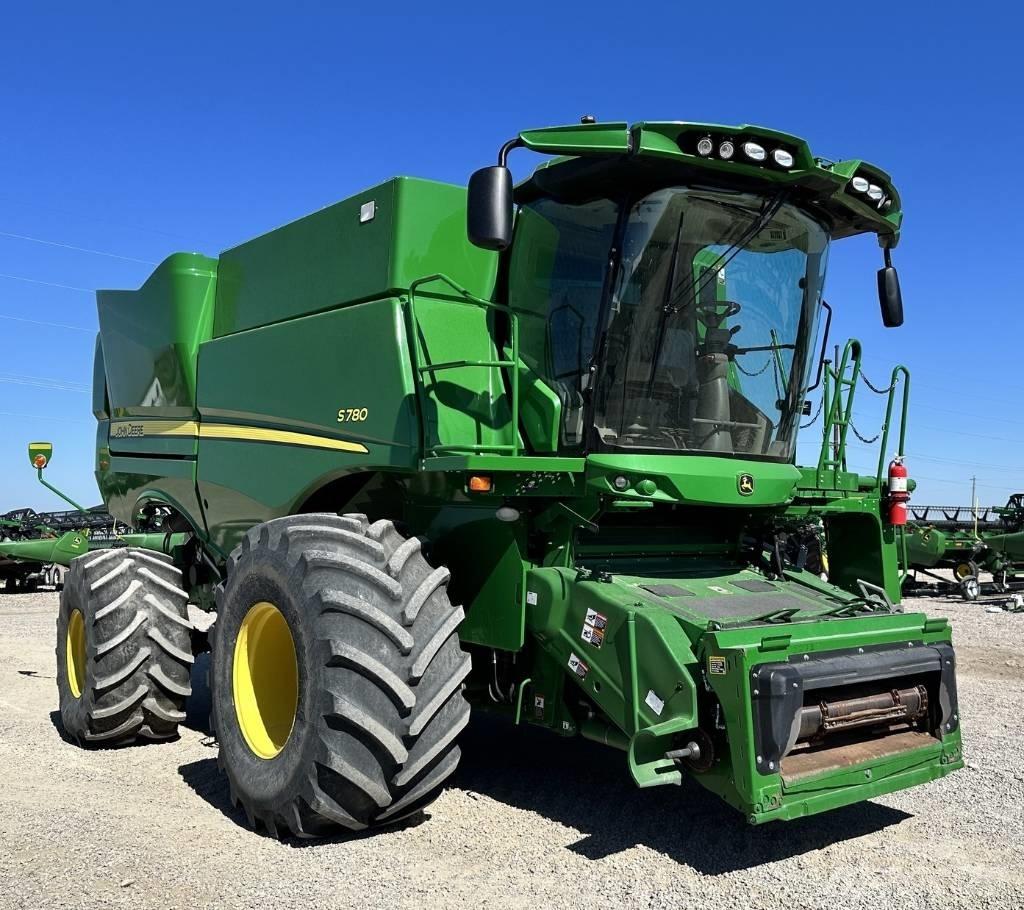 John Deere S 780 Kombinované zberacie stroje