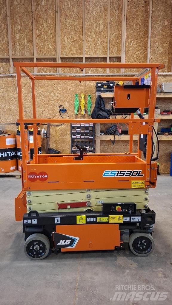 JLG ES 1530 L Nožnicové zdvíhacie plošiny