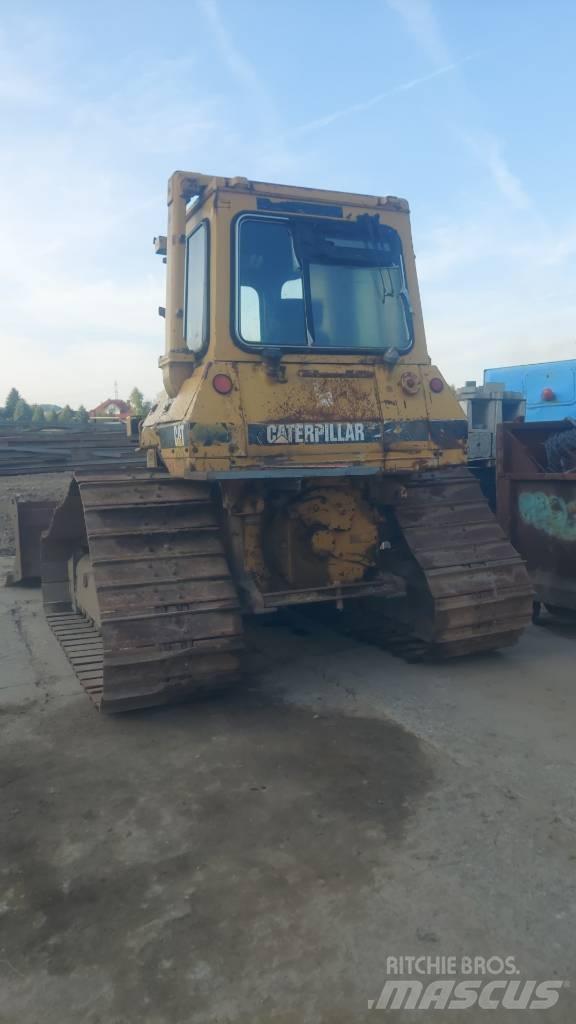 CAT D 4 LGP Pásové dozéry