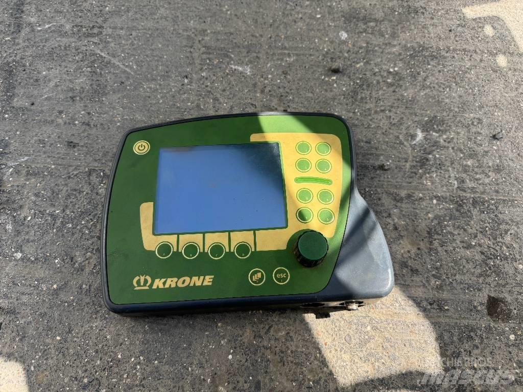 Krone Big Pack 12130 Lisy na hranaté balíky