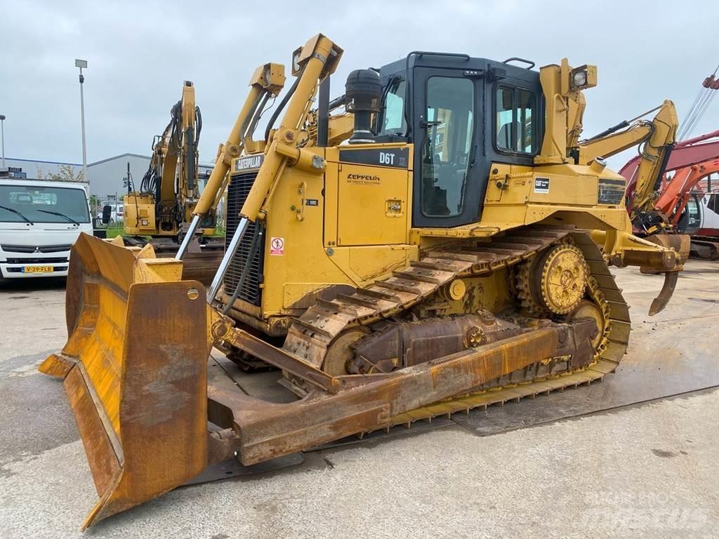 CAT D6T XL NVT Pásové dozéry