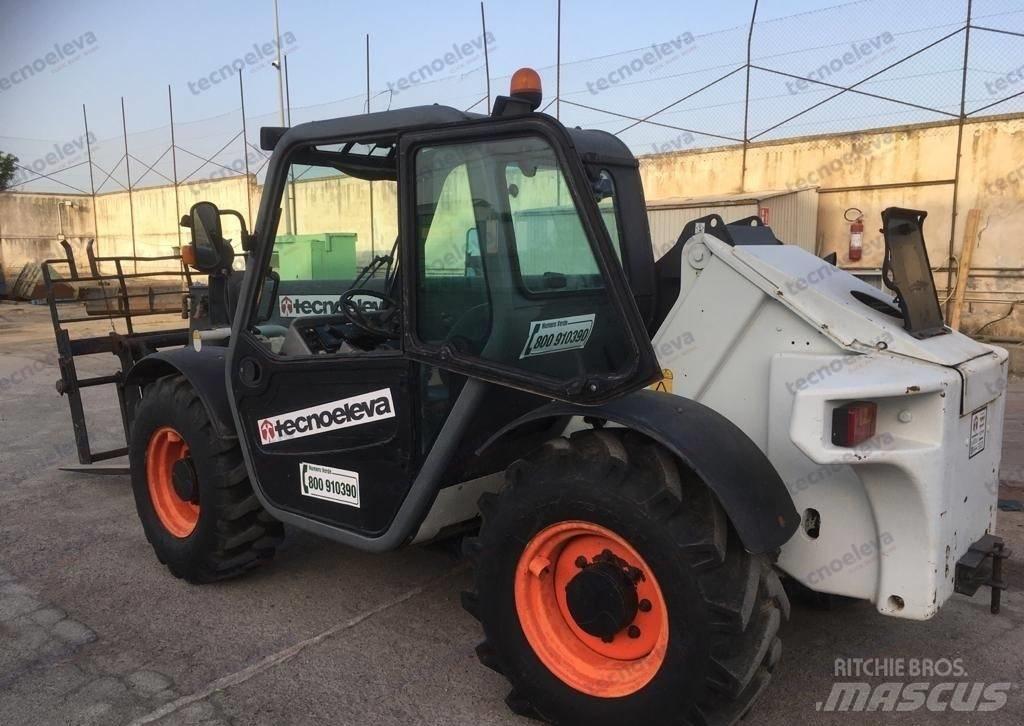 Bobcat T 2566 Teleskopické manipulátory