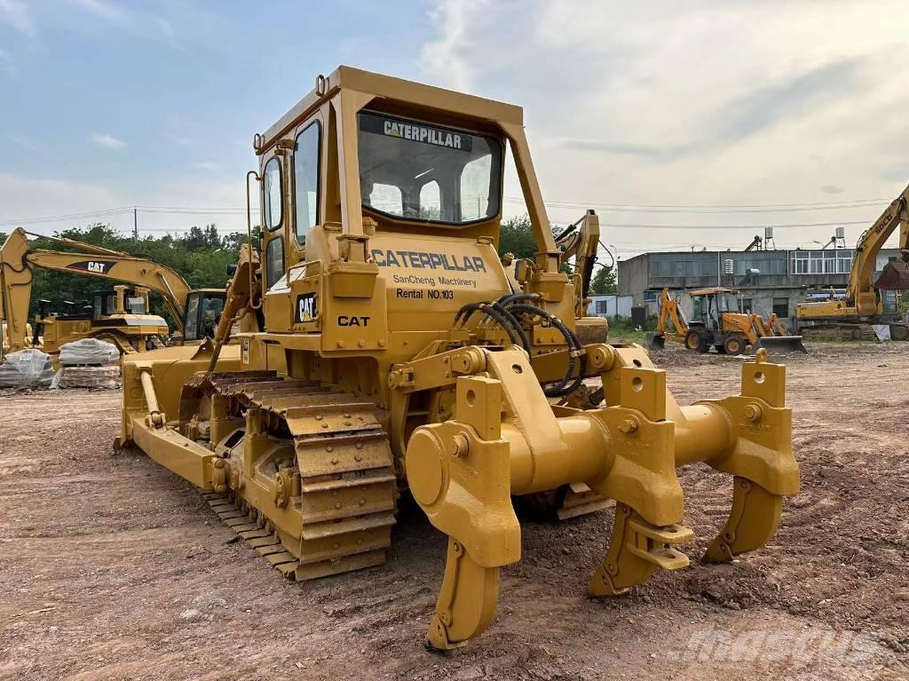 CAT D7G Pásové dozéry