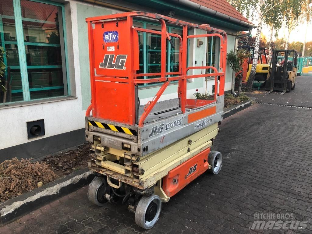 JLG 1930 ES V-2927 Vertikálne stĺpové výťahy