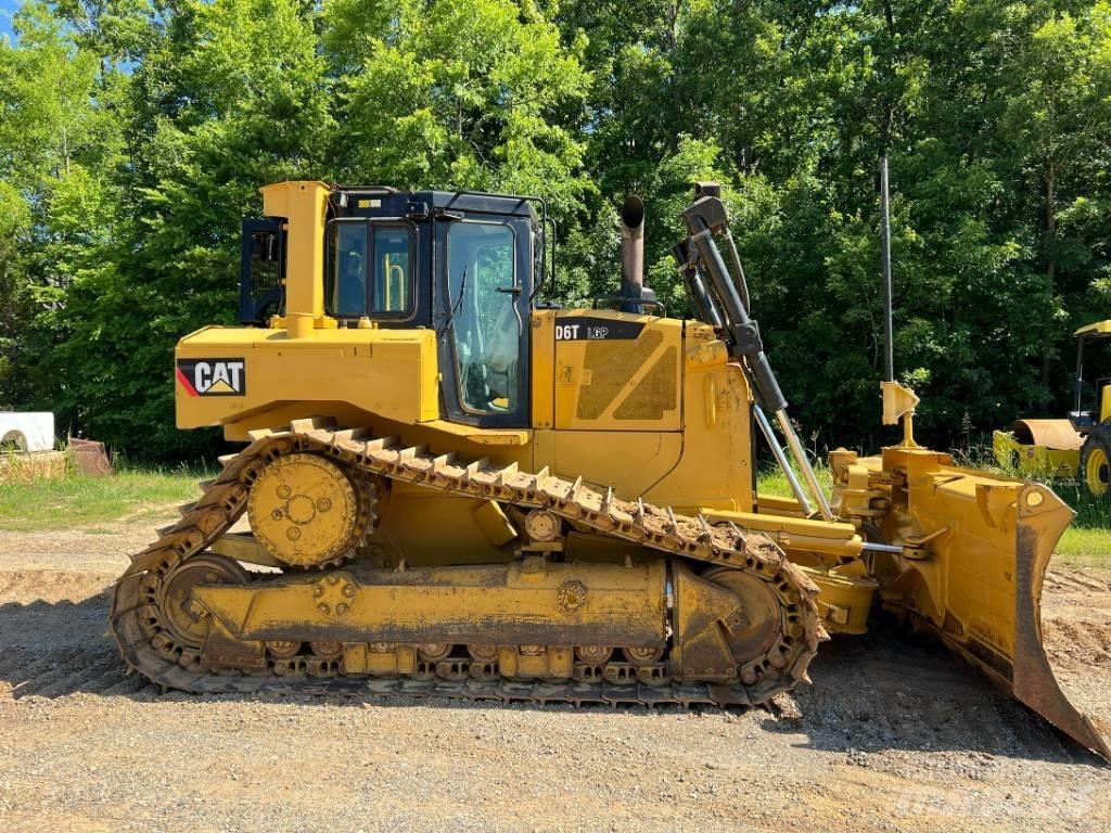 CAT D 6 T LGP VP Pásové dozéry
